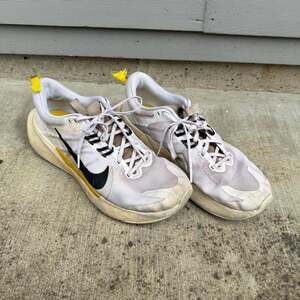 Nike Juniper Trail 2 Running Shoes - White/Vivid Sulfur Men's Size 11